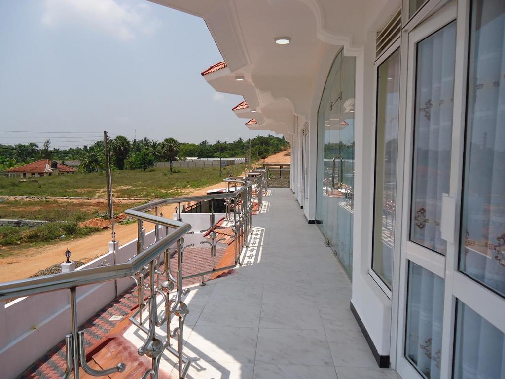 Hotel Glee Trincomalee Exterior photo